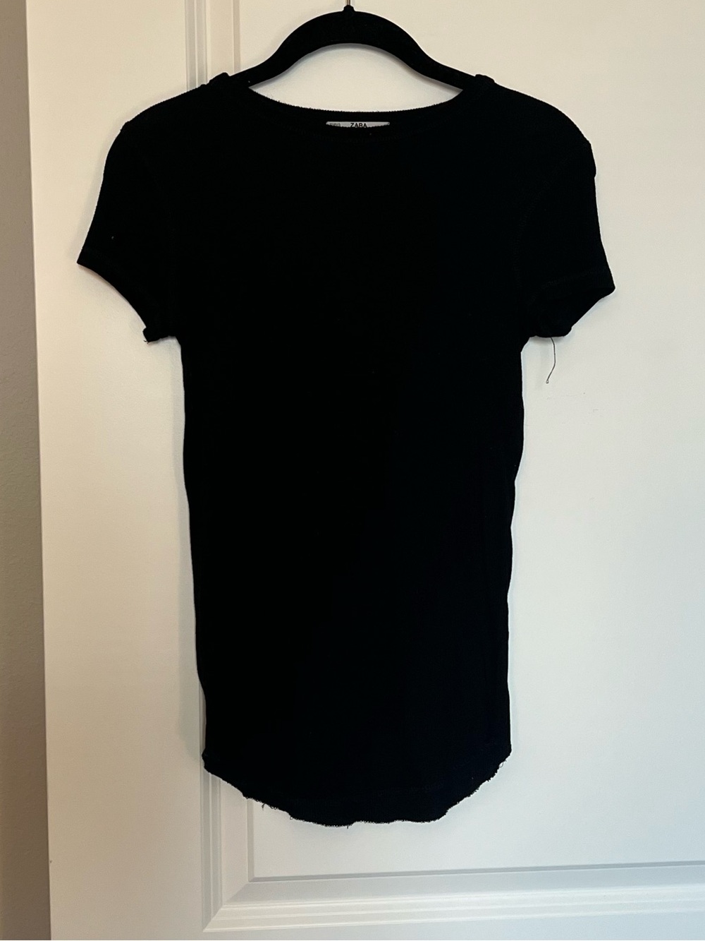 Zara Black Short-Sleeve Crewneck Tee